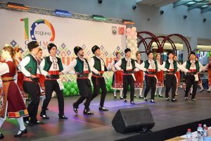 Танцьори в носии от КФ "Шарена гайда"